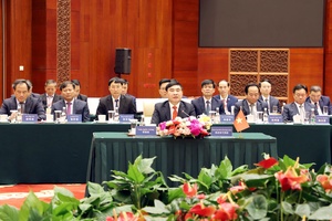 4th annual conference of Việt Nam-China’s provincial party committee secretaries kicks off