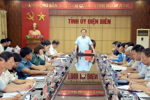 Điện Biên Provincial Party Committee meets with the provincial Fatherland Front 