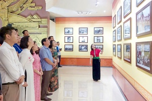 Photo exhibition of General Võ Nguyên Giáp kicks off 