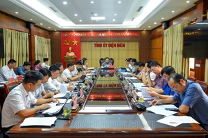 The drafting committee for the 15th Provincial Party Congress convenes its first meeting