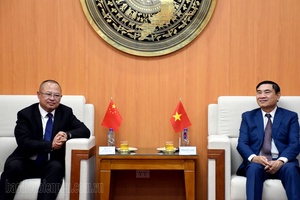 'Điện Biên, Jiangcheng District’s leaders discuss on strengthening cooperation