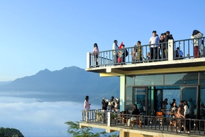 Cloud Hunting at Tằng Quái Pass