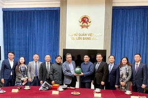 Delegation from Điện Biên Province works in the Russian Federation