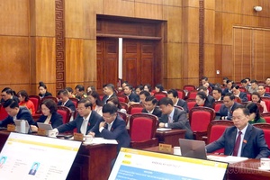 'The Provincial People's Council approves 26 resolutions at its 17th session