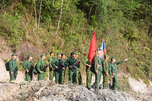 'Vietnamese border guards in Điện Biên conduct joint border patrol with Lao counterparts