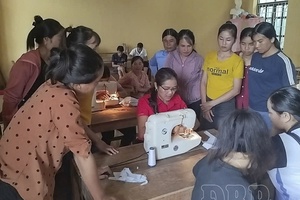 'Urgent training for laborers in rural areas