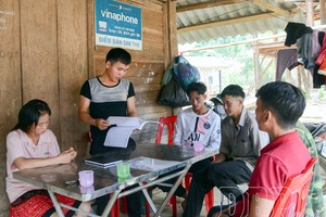 Strengthening Party organizations in Mường Mươn