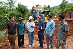 'Journalists in Điện Biên learn and follow Uncle Hồ