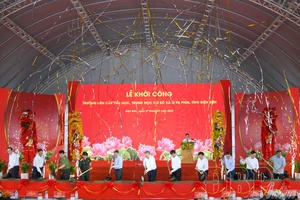 Party General Secretary Tô Lâm breaks ground on new school project in Si Pa Phìn commune