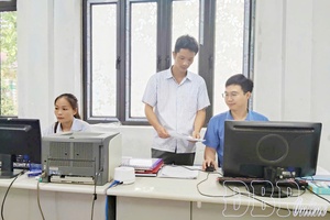 Properly arranging personnel to ensure smooth and efficient operations