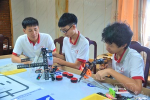 Nurturing robotics talent in Điện Biên