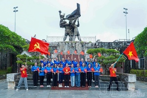 Young people in Điện Biên spread a patriotic “trend”