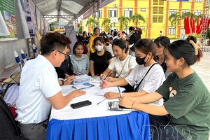Career day opens doors for young job seekers in Điện Biên