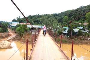 Upgrading and replacing suspension bridges for local communities