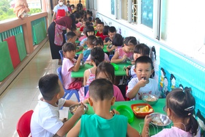 Nutrition and safety in semi-boarding meals