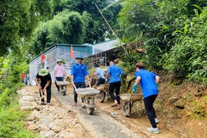 'Youths uphold heroic tradition of Điện Biên Phủ
