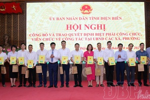 52 civil servants and public employees seconded to communes and wards