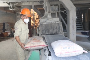 'Year-end growth pressure