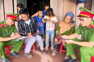 Nà Bủng builds a drug-free commune