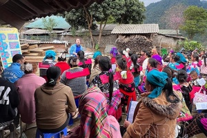 Diversifying communication channels for social insurance and health insurance