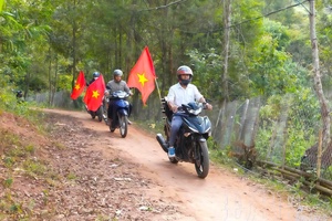 Nà Bủng looks towards 14th National Party Congress