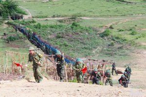 'Điện Biên further promotes military and defense strength