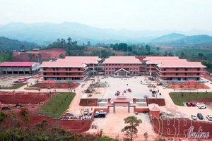 Opening doors to knowledge along the frontier