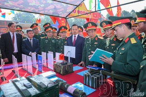 Provincial Party Secretary Trần Tiến Dũng attends 2026 training season launch ceremony at Regiment 82