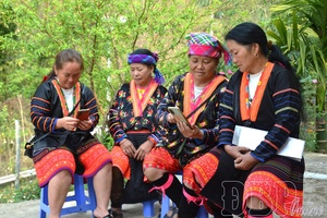 Clicks and shares help spread election day information