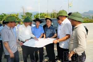 Chairman of Điện Biên People’s Committee Lê Văn Lương inspects projects in Điện Biên Phủ ward