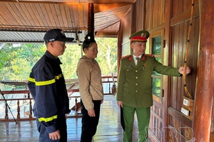 Proactively preventing and fighting fires in residential areas