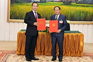 Điện Biên and Luang Namtha sign strategic cooperation agreement