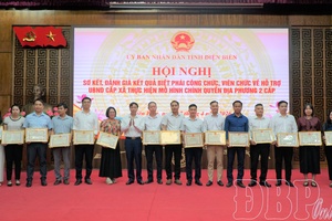 Commending 36 civil servants seconded to communes