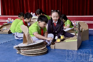 Spreading green living message in schools
