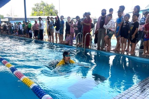 Điện Biên launches summer swimming lessons for children
