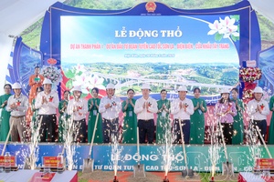 Groundbreaking for Sơn La - Điện Biên - Tây Trang Border Gate Expressway section project