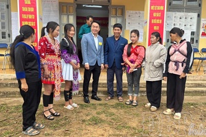 Huổi Khon - Peace from a steadfast public heart - Part 2: The “red seeds” and the “citadel” of people’s heart
