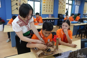 Bringing better learning conditions to border communities