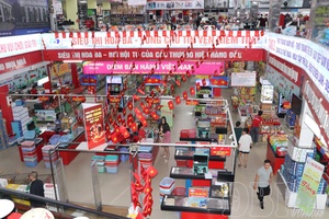 Asserting position of Vietnamese goods