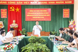 Provincial Party Committee Secretary Trần Tiến Dũng works with Si Pa Phìn Border Post and surveys Nà Sự community-based tourism village