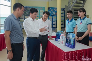 Điện Biên launches non-cash payment campaign
