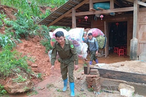'Nậm Nèn supports residents in overcoming natural disaster consequences