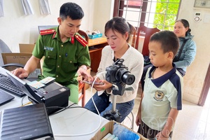 Mường Chà commune Police with “Digital Popular Education” movement