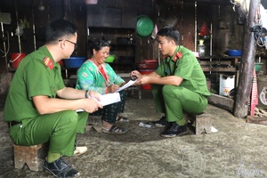 Tìa Dình determined to maintain drug-free commune