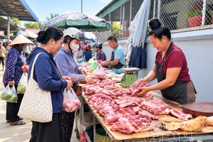 Spontaneous markets and livelihood dilemma