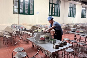 Ensuring food safety in semi-boarding school meals