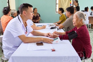 Điện Biên cares for the elderly