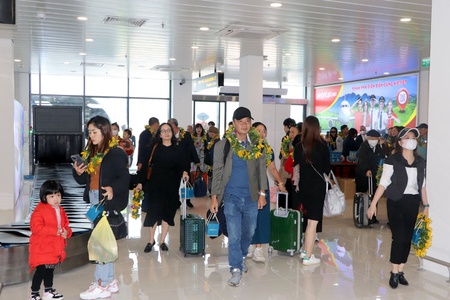 Number of passengers rise sharply ahead of Điện Biên’s festival