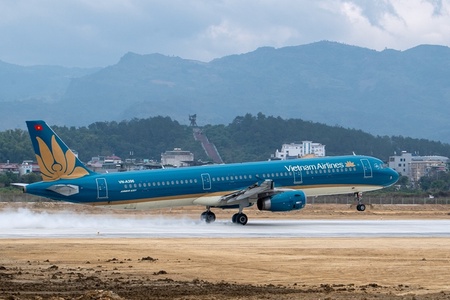 Vietnam Airlines to increase flight frequency for 70th anniversary of Điện Biên Phủ Victory