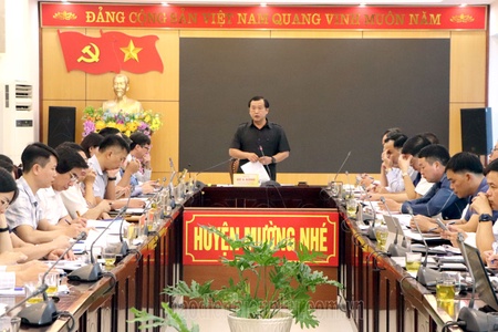 Vice Chairman Vừ A Bằng calls for faster public investment disbursement in Mường Nhé District